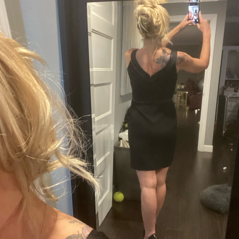 St John by Marie Gray Evening Wear size 6 V Neck Mini Dress Little Black Dress